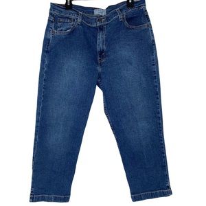 Vintage Levi’s Signature Strauss Cropped Jeans